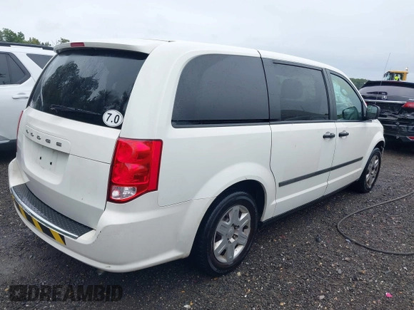 2011 Dodge Grand Caravan Cargo with VIN 2D4RN1AG5BR601684, listed as a IAAI auction lot 40406009 with 207,242 mi miles. Bid and sale history available at carsss.com. Image 4.