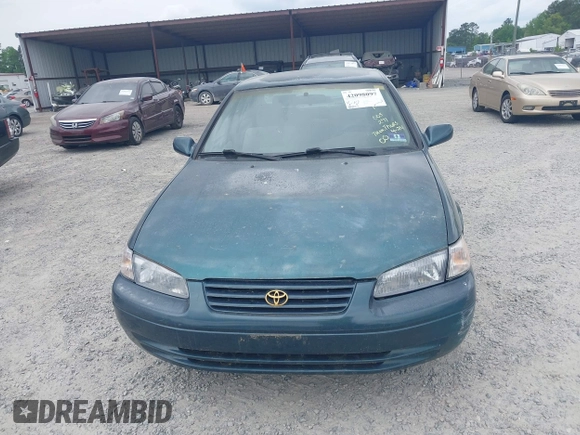 1997 Toyota Camry LE z VIN 4T1BG22K7VU005271, wystawiony jako IAAI lot #42098097 z przebiegiem Nie podano mil oraz . Historia ofert i sprzedaży dostępna na DreamBid. Obrazek 12.