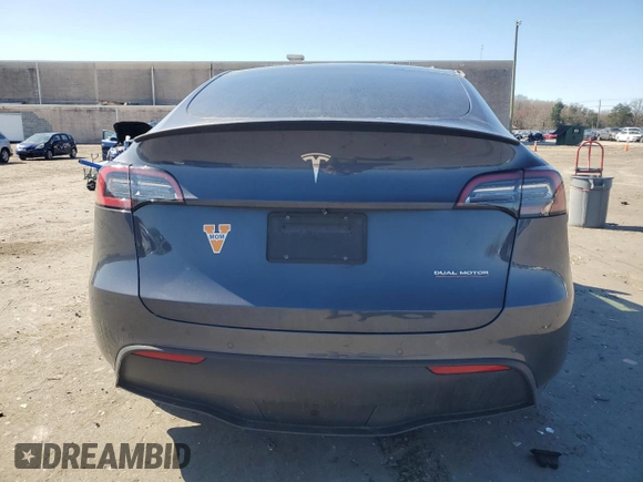 2022 Tesla Model Y Long Range z VIN 7SAYGAEE5NF573044, wystawiony jako Copart lot #49230835 z przebiegiem 41 220 mil mil oraz Szkody całkowita. Historia ofert i sprzedaży dostępna na DreamBid. Obrazek 6.