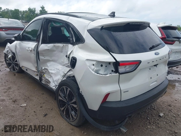 2022 Ford Escape SE with VIN 1FMCU9G68NUC00765, listed as a IAAI auction lot 42521669 with 8,125 mi miles and . Bid and sale history available at DreamBid. Image 3.