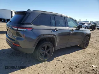 2023 Jeep Grand Cherokee Altitude с VIN 1C4RJGAG2PC623248, выставлен на аукционе Copart как лот 81327544 с пробегом 19 438 миль миль и Списание • Salvage title. История ставок и продаж доступна на DreamBid. Изображение 3.