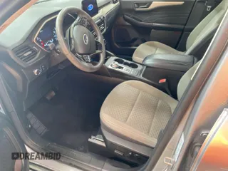 2022 Ford Escape SE с VIN 1FMCU0G65NUB40925, выставлен на аукционе IAAI как лот 42841804 с пробегом 54 950 миль миль и . История ставок и продаж доступна на DreamBid. Изображение 13.