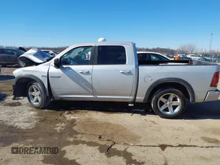 2010 Dodge 1500 SLT z VIN 1D7RV1CT3AS260229, wystawiony jako IAAI lot #41629225 z przebiegiem 104 429 mil mil oraz . Historia ofert i sprzedaży dostępna na DreamBid. Obrazek 14.