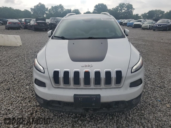2017 Jeep Cherokee Latitude with VIN 1C4PJLCB1HW661748, listed as a Copart auction lot 58900255 with 133,498 mi miles and Salvage title. Bid and sale history available at DreamBid. Image 5.