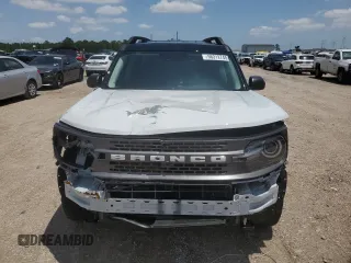 2024 Ford Bronco Sport Badlands z VIN 3FMCR9D90RRF27061, wystawiony jako Copart lot #56312745 z przebiegiem 5 670 mil mil oraz Szkoda całkowita • Salvage title. Historia ofert i sprzedaży dostępna na DreamBid. Obrazek 5.