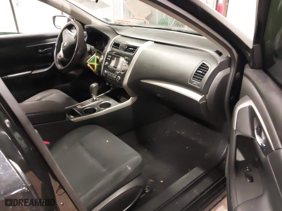 2015 Nissan Altima 2.5 with VIN 1N4AL3AP0FN894155, listed as a IAAI auction lot 41682914 with 150,200 mi miles. Bid and sale history available at carsss.com. Image 5.