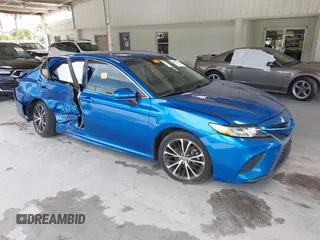 2018 Toyota Camry LE z VIN 4T1B11HK8JU030662, wystawiony jako IAAI lot #39938163 z przebiegiem 113 762 mil mil oraz . Historia ofert i sprzedaży dostępna na DreamBid. Obrazek 1.