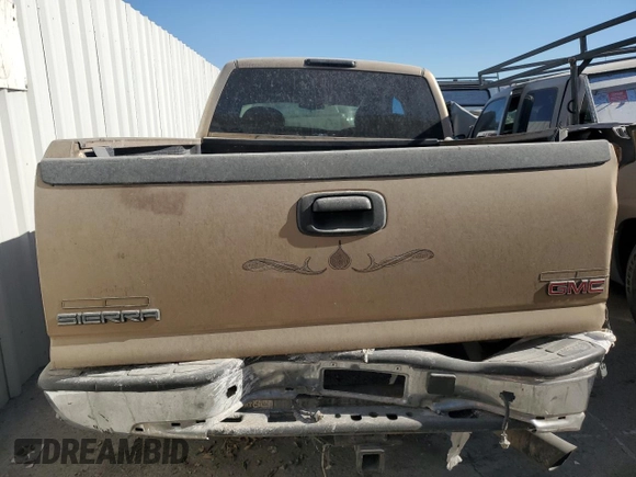 2000 GMC New Sierra 1500 SL with VIN 1GTEC19V8YZ152553, listed as a Copart auction lot 74640134 with 0 mi miles and Non Repairable. Bid and sale history available at carsss.com. Image 6.