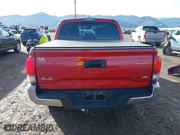 2018 Toyota Tacoma SR with VIN 3TMCZ5AN2JM134145, listed as a IAAI auction lot 41124645 with 61,302 mi miles. Bid and sale history available at carsss.com. Image 17.
