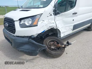 2019 Ford Transit z VIN 1FTYE2CM2KKB42436, wystawiony jako IAAI lot #42636612 z przebiegiem 51 860 mil mil oraz . Historia ofert i sprzedaży dostępna na DreamBid. Obrazek 6.