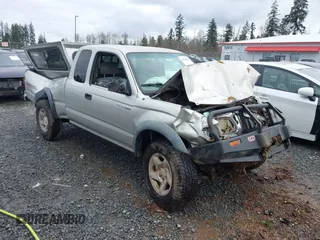 2001 Toyota Tacoma z VIN 5TEWN72N51Z876657, wystawiony jako IAAI lot #41794633 z przebiegiem 176 653 mil mil oraz . Historia ofert i sprzedaży dostępna na DreamBid. Obrazek 1.