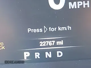 2022 Ram 1500 Warlock z VIN 1C6RR7GG5NS226790, wystawiony jako IAAI lot #41582027 z przebiegiem 22 767 mil mil oraz . Historia ofert i sprzedaży dostępna na DreamBid. Obrazek 16.