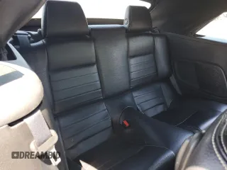 2012 Ford Mustang GT z VIN 1ZVBP8FF6C5268005, wystawiony jako Copart lot #59921495 z przebiegiem Nie podano mil oraz Szkoda całkowita • Salvage title. Historia ofert i sprzedaży dostępna na DreamBid. Obrazek 10.