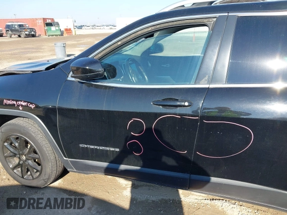 2018 Jeep Cherokee Latitude Plus with VIN 1C4PJLLB1JD513441, listed as a IAAI auction lot 41645225 with 123,986 mi miles and . Bid and sale history available at DreamBid. Image 15.