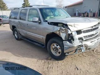 2002 Chevrolet Suburban LS with VIN 1GNFK16Z92J109951, listed as a IAAI auction lot 41685362 with 312,140 mi miles. Bid and sale history available at carsss.com. Image 1.