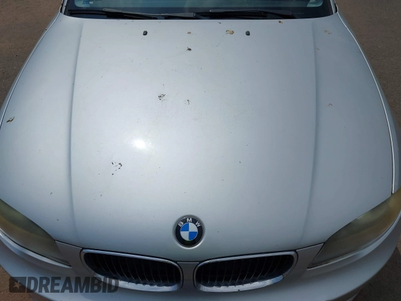 2009 BMW 1 Series 128i z VIN WBAUP73549VK75378, wystawiony jako IAAI lot #41872843 z przebiegiem 77 985 mil mil oraz . Historia ofert i sprzedaży dostępna na DreamBid. Obrazek 10.