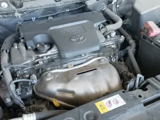 2018 Toyota RAV4 LE z VIN JTMZFREVXJJ159585, wystawiony jako IAAI lot #43020584 z przebiegiem 151 745 mil mil oraz . Historia ofert i sprzedaży dostępna na DreamBid. Obrazek 22.