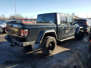 2022 Jeep Gladiator Willys with VIN 1C6HJTAG3NL117386, listed as a Copart auction lot 84271684 with 9,114 mi miles and Salvage title. Bid and sale history available at DreamBid. Image 3.