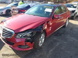 2016 Mercedes-Benz E-Class E 350 Luxury with VIN WDDHF8JB7GB235760, listed as a IAAI auction lot 41011457 with 63,005 mi miles. Bid and sale history available at carsss.com. Image 17.
