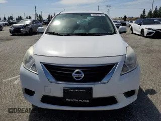 2014 Nissan Versa SV with VIN 3N1CN7AP1EL870064, listed as a Copart auction lot 49307195 with 149,766 mi miles and Salvage Title. Bid and sale history available at DreamBid. Image 5.