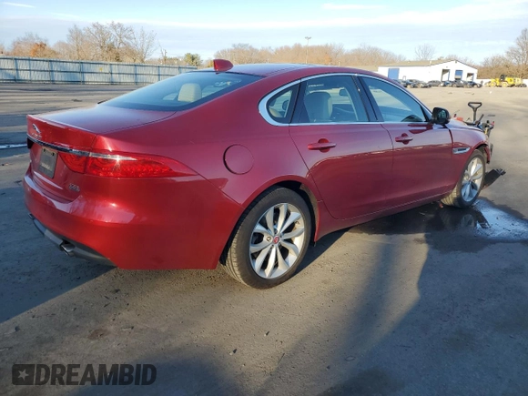 2018 Jaguar XF 25t Premium with VIN SAJBJ4FX6JCY55188, listed as a Copart auction lot 84970934 with 33,338 mi miles and Salvage Title. Bid and sale history available at carsss.com. Image 3.
