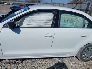 2016 Volkswagen Jetta Sedan 1.4T S w/Technology with VIN 3VW267AJ5GM249423, listed as a IAAI auction lot 41867790 with 61,979 mi miles. Bid and sale history available at carsss.com. Image 14.