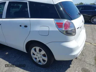 2007 Toyota Matrix STD z VIN 2T1KR32E47C662379, wystawiony jako IAAI lot #42239607 z przebiegiem 212 179 mil mil oraz . Historia ofert i sprzedaży dostępna na DreamBid. Obrazek 12.