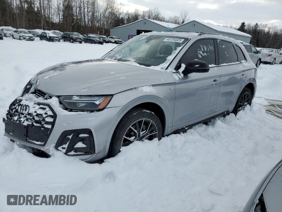 2022 Audi Q5 S line Premium Plus with VIN WA1EAAFY1N2117789, listed as a Copart auction lot 43724325 with 0 mi miles and Salvage Title. Bid and sale history available at carsss.com. Image 1.