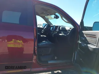 2019 Ram 2500 Laramie with VIN 3C6UR5FL1KG537617, listed as a IAAI auction lot 41076191 with 82,818 mi miles. Bid and sale history available at carsss.com. Image 5.