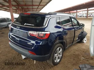 2017 Jeep Compass Latitude with VIN 3C4NJDBB3HT646110, listed as a IAAI auction lot 41789067 with 56,165 mi miles. Bid and sale history available at carsss.com. Image 4.