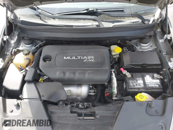 2015 Jeep Cherokee Sport with VIN 1C4PJLAB2FW696010, listed as a IAAI auction lot 42032956 with 88,323 mi miles. Bid and sale history available at carsss.com. Image 10.