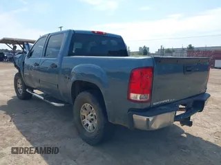 2008 GMC Sierra 1500 SLE1 z VIN 3GTEC13J18G119383, wystawiony jako IAAI lot #40235736 z przebiegiem Nie podano mil oraz . Historia ofert i sprzedaży dostępna na DreamBid. Obrazek 3.