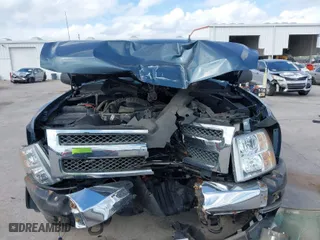 2013 Chevrolet Silverado 1500 LT with VIN 1GCRKSE79DZ379990, listed as a IAAI auction lot 41711998 with 107,505 mi miles. Bid and sale history available at carsss.com. Image 12.
