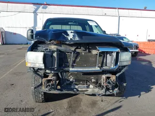 2002 Ford Super Duty F-250 XL with VIN 1FTNW21F22EB74368, listed as a IAAI auction lot 41636544 with 164,604 mi miles. Bid and sale history available at carsss.com. Image 6.