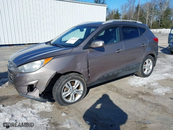 2013 Hyundai Tucson GLS with VIN KM8JU3AC3DU683678, listed as a IAAI auction lot 41693218 with NaN miles. Bid and sale history available at carsss.com. Image 2.