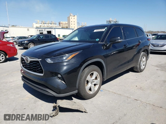 2022 Toyota Highlander LE z VIN 5TDZZRAH4NS553356, wystawiony jako Copart lot #45994865 z przebiegiem 32 790 mil mil oraz Szkoda całkowita • Salvage title. Historia ofert i sprzedaży dostępna na DreamBid. Obrazek 1.