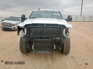 2024 Ram 2500 Big Horn z VIN 3C6UR5DL5RG233994, wystawiony jako Copart lot #59522945 z przebiegiem 21 239 mil mil oraz Szkoda całkowita • Salvage title. Historia ofert i sprzedaży dostępna na DreamBid. Obrazek 5.