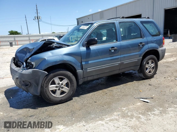 2005 Ford Escape XLS Value with VIN 1FMYU02Z95DA00125, listed as a Copart auction lot 53492325 with 111,032 mi miles and Salvage Title. Bid and sale history available at carsss.com. Image 1.