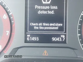 2019 Volkswagen Jetta S с VIN 3VWC57BU8KM075405, выставлен на аукционе IAAI как лот 42412088 с пробегом 61 493 миль миль и . История ставок и продаж доступна на DreamBid. Изображение 15.