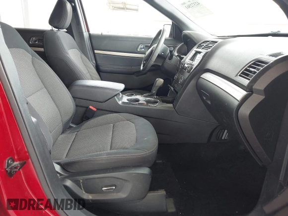 2018 Ford Explorer XLT с VIN 1FM5K7D80JGC81729, выставлен на аукционе IAAI как лот 42372561 с пробегом 68 348 миль миль и . История ставок и продаж доступна на DreamBid. Изображение 5.
