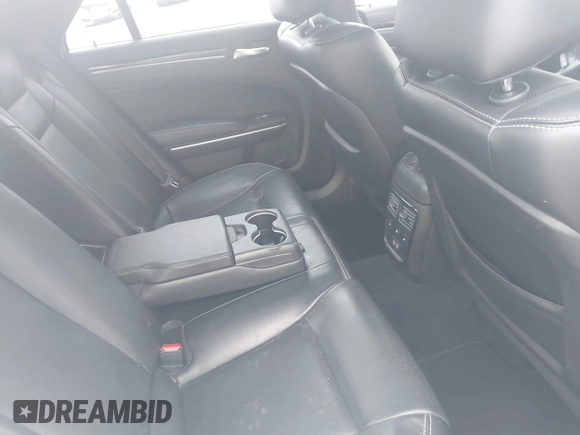 2021 Chrysler 300 S с VIN 2C3CCABT4MH558327, выставлен на аукционе IAAI как лот 41973134 с пробегом 58 216 миль миль и . История ставок и продаж доступна на DreamBid. Изображение 8.