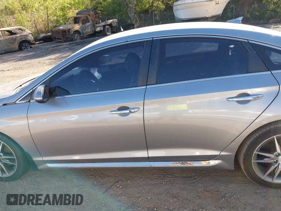 2015 Hyundai Sonata Sport z VIN 5NPE34AB4FH205255, wystawiony jako IAAI lot #42054966 z przebiegiem 201 526 mil mil oraz . Historia ofert i sprzedaży dostępna na DreamBid. Obrazek 14.