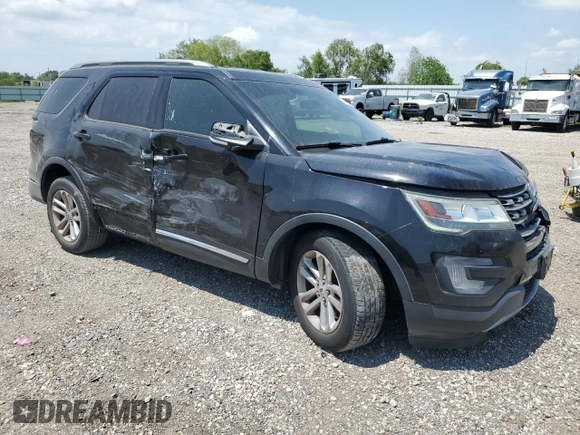 2017 Ford Explorer XLT with VIN 1FM5K7D86HGB30498, listed as a Copart auction lot 53467025 with 146,617 mi miles and Salvage title. Bid and sale history available at DreamBid. Image 4.