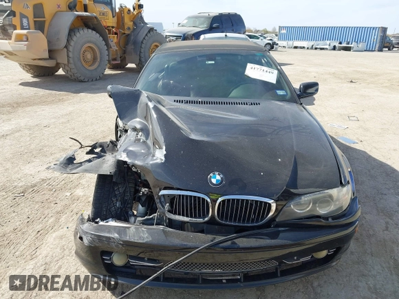 2006 BMW 3 Series 330Ci with VIN WBABW53406PZ42467, listed as a IAAI auction lot 41771449 with 204,527 mi miles. Bid and sale history available at carsss.com. Image 12.