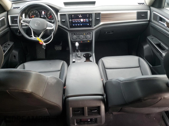 2021 Volkswagen Atlas SE z VIN 1V2LP2CAXMC513803, wystawiony jako Copart lot #46808555 z przebiegiem 99 909 mil mil oraz Szkody całkowita. Historia ofert i sprzedaży dostępna na DreamBid. Obrazek 8.