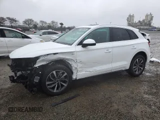 2024 Audi Q5 S line Premium Plus z VIN WA1EAAFY0R2074164, wystawiony jako Copart lot #51284815 z przebiegiem 1 324 mil mil oraz Szkoda całkowita • Salvage title. Historia ofert i sprzedaży dostępna na DreamBid. Obrazek 1.