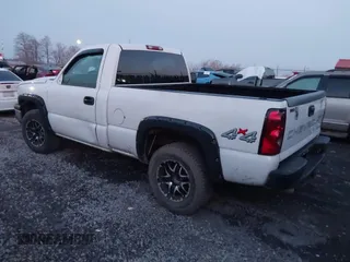2006 Chevrolet Silverado 1500 Work Truck with VIN 3GCEK14X76G177081, listed as a IAAI auction lot 41676807 with 258,403 mi miles. Bid and sale history available at carsss.com. Image 3.