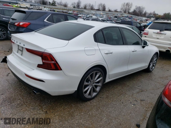 2020 Volvo S60 Momentum with VIN 7JR102FK6LG040959, listed as a Copart auction lot 39157714 with 15,612 mi miles and Salvage Title. Bid and sale history available at carsss.com. Image 3.