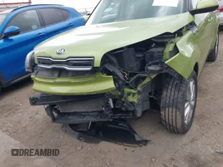 2018 Kia Soul + with VIN KNDJP3A57J7894079, listed as a IAAI auction lot 42128941 with 62,945 mi miles. Bid and sale history available at carsss.com. Image 6.