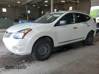 2015 Nissan Rogue S z VIN JN8AS5MV0FW751174, wystawiony jako Copart lot #61595345 z przebiegiem 215 416 mil mil oraz Czysty tytuł • Clean title. Historia ofert i sprzedaży dostępna na DreamBid. Obrazek 1.